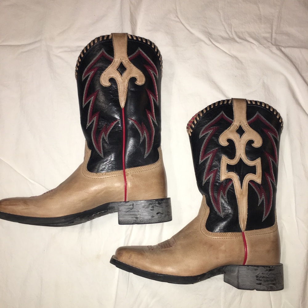 Arita women’s boots